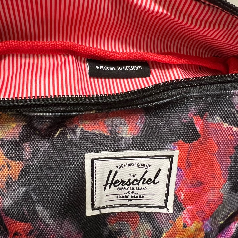 The Herschel Supply Co. Fanny Pack / Hip Bag - Picture 5 of 8